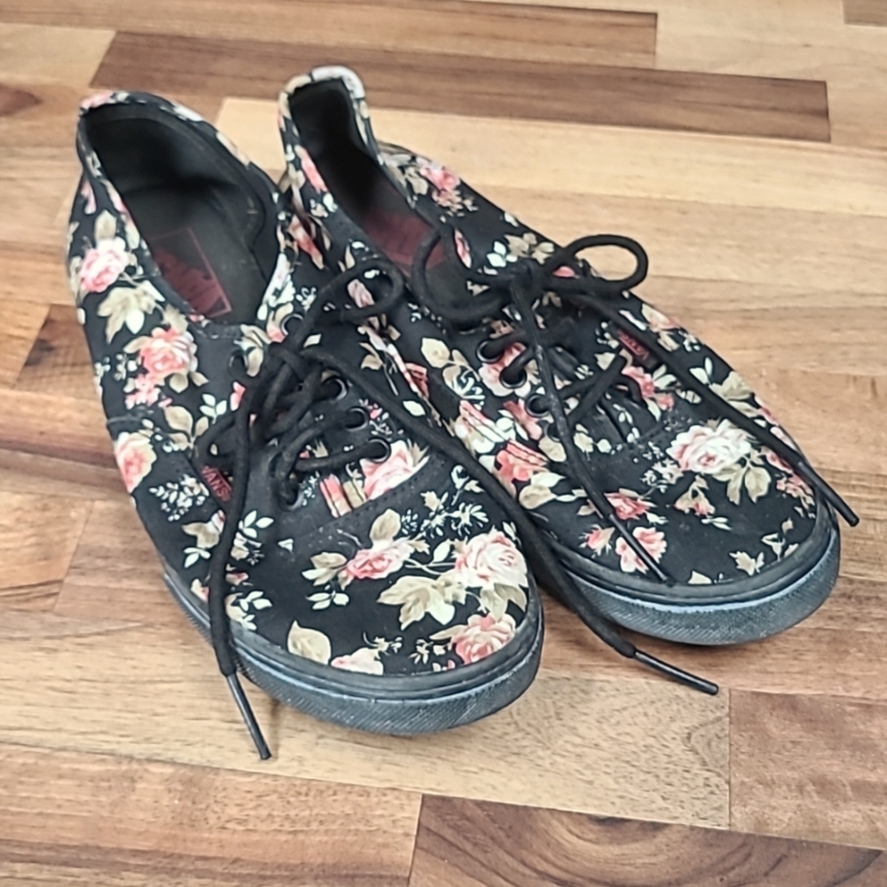 Vans rose print lace-up shoes